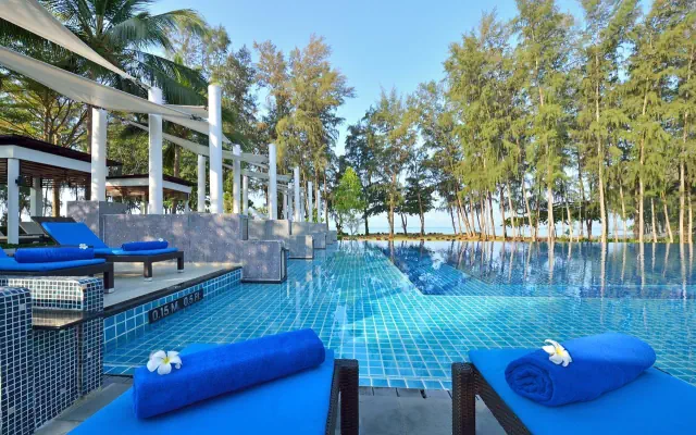 Dusit Thani Krabi Beach Resort (ex Sheraton Krabi)